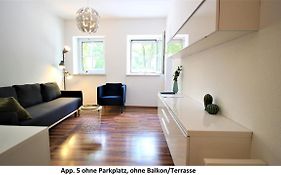 Idyllic Setting In Center - Bright & Modern